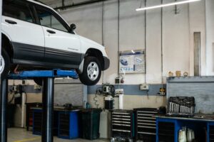 white-car-for-maintenance