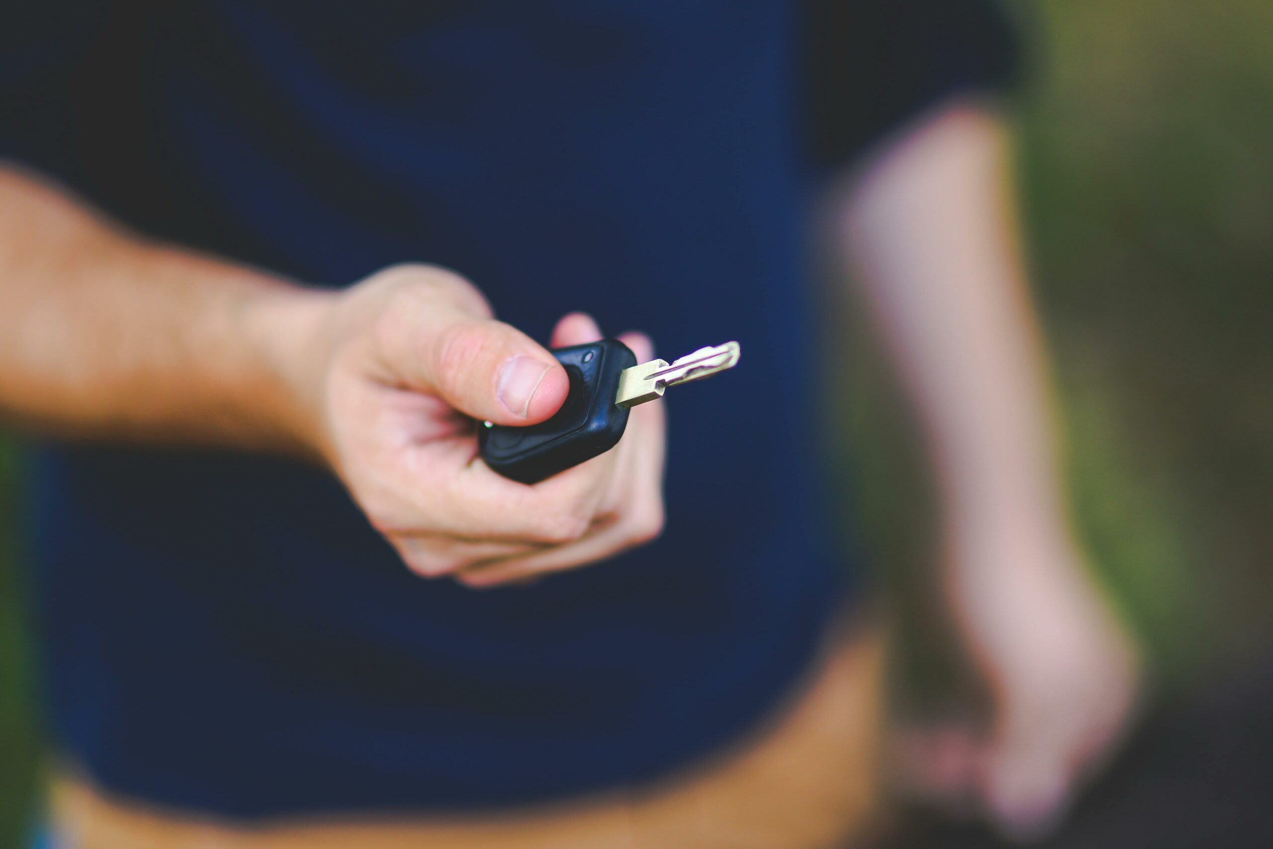 pexels-kaboompics-com-6097 car-key-on-hand